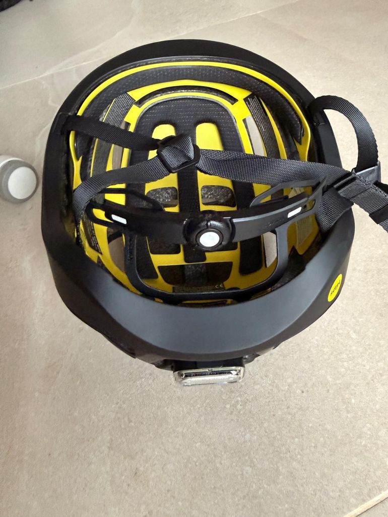Tweedehands LUMOS helmet 2026 bike — afbeelding 5 van 5
