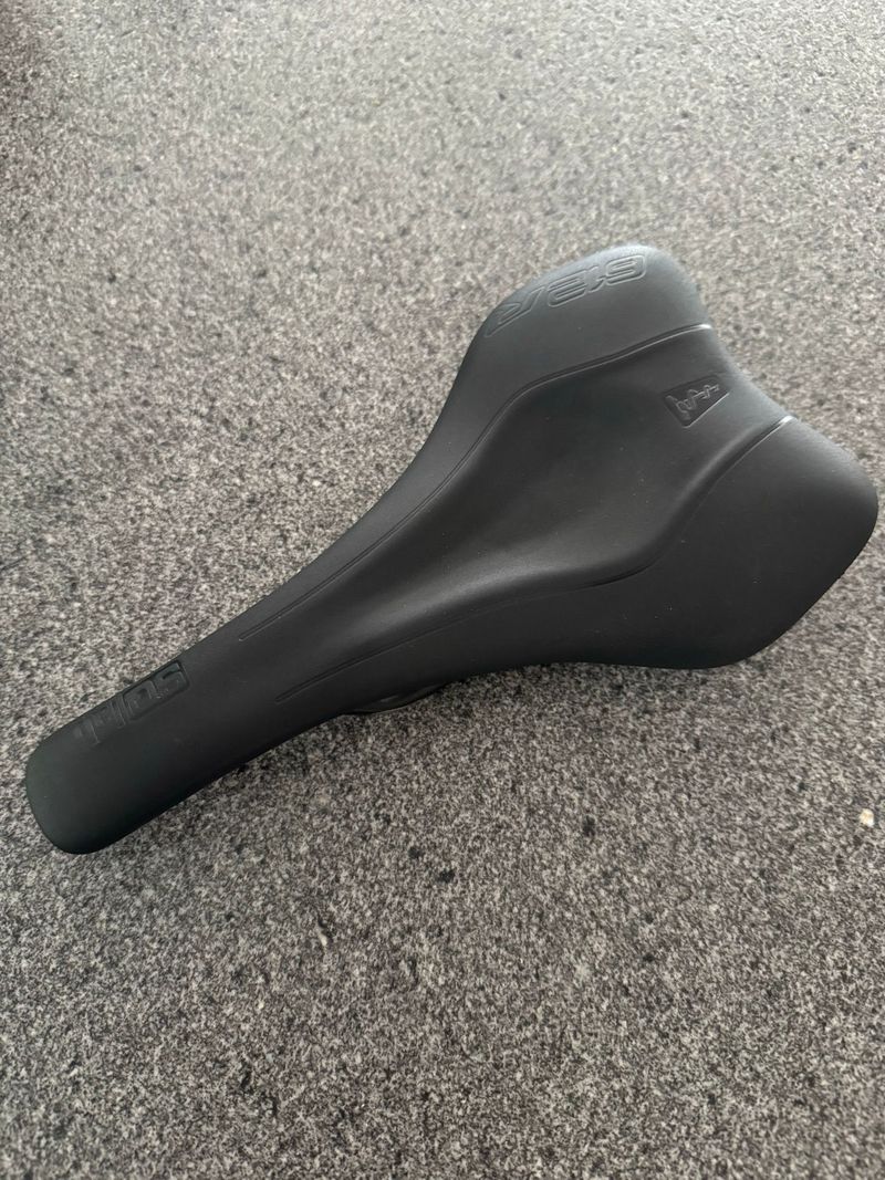 Used Sq Lab 612 ERGOWAVE R Saddle Saddles & Seatposts