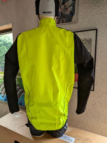 Używany Gorewear Helium jacke bike — zdjęcie 4 z 4