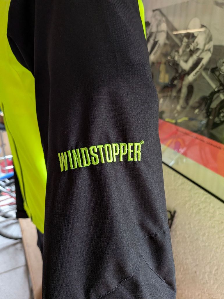 Używany Gorewear Helium jacke bike — zdjęcie 3 z 4