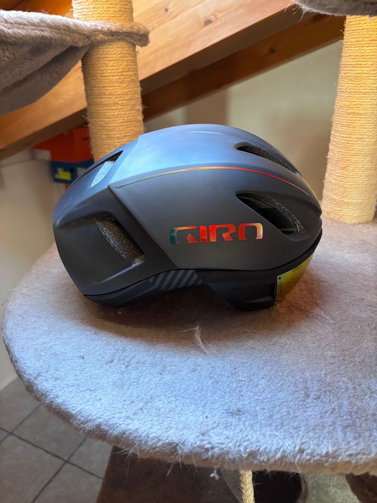 Tweedehands Giro Vanquish Helmet bike — afbeelding 4 van 6