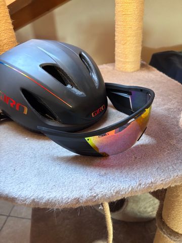 Tweedehands Giro Vanquish Helmet bike — afbeelding 3 van 6
