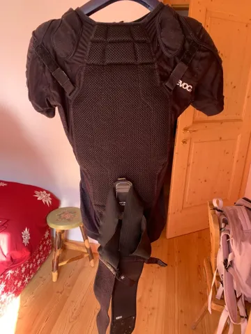 Used EVOC Protector jacket bike — image 2 of 3