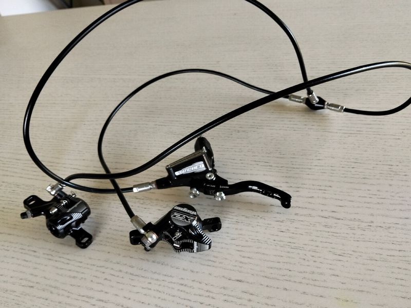 Použité Hope tech 3 x2 uno Brakes