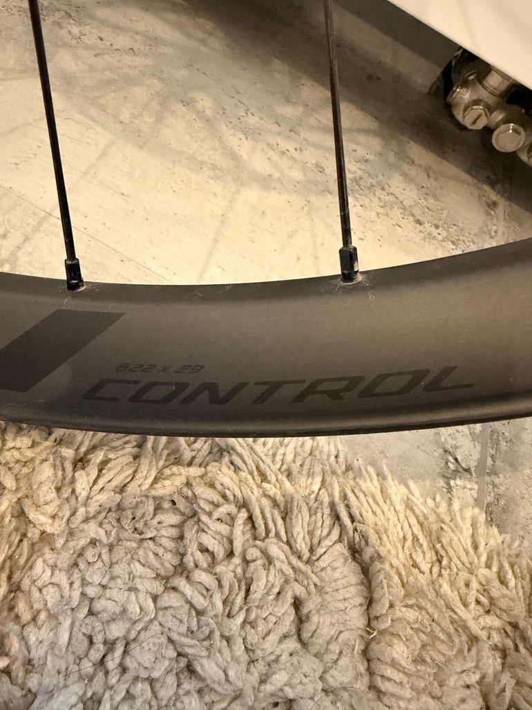 Roval Control Carbon 29 Wheelset bike d'occasion — image 3 sur 8