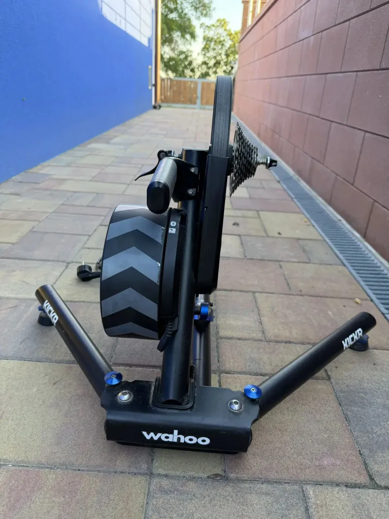 Käytetty Wahoo KICKR Smart Trainer v4 Cycling Accessories