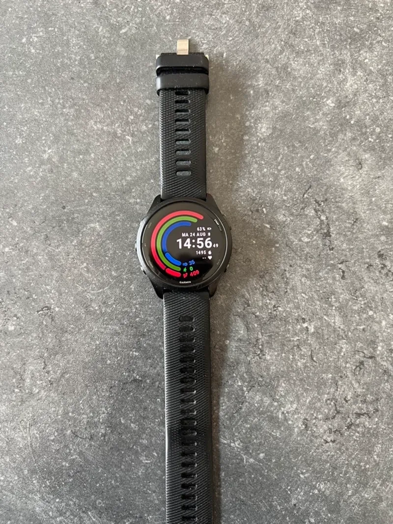 Used Garmin Forerunner 265 Electronics