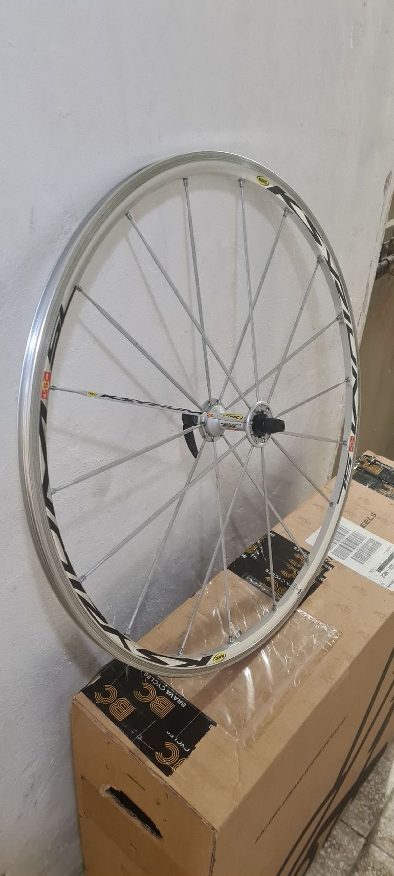 Tweedehands Mavic ksyrium sl ssc bike — afbeelding 2 van 10