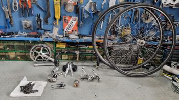 Used Campagnolo CHORUS 8v. 1996 bike — image 1 of 10