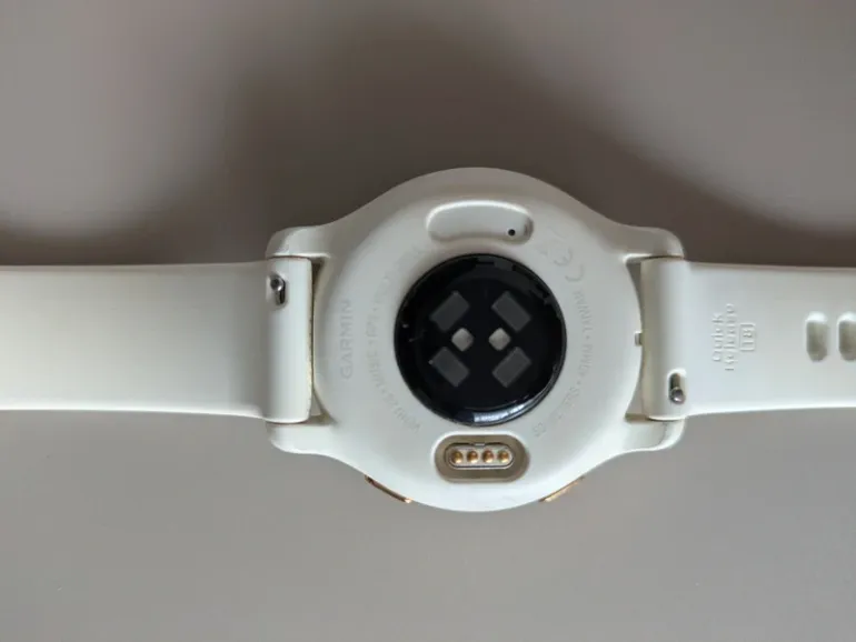 Used Garmin Venu 2s bike — image 6 of 9