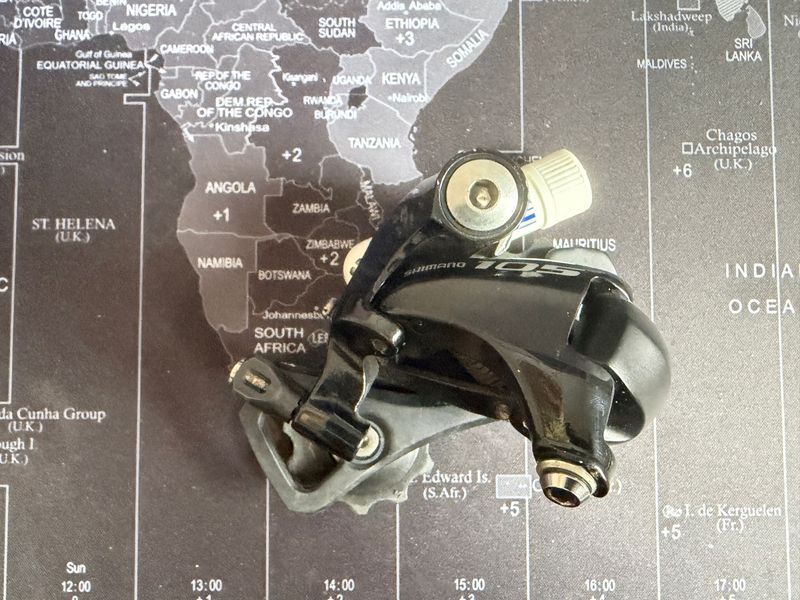 Used Shimano 105 RD-5800 Drivetrain & Pedals