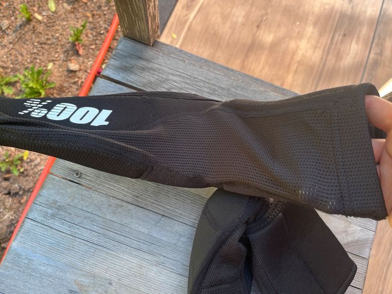 Tweedehands 100% Teratec Plus Ellenbogenschoner bike — afbeelding 2 van 5