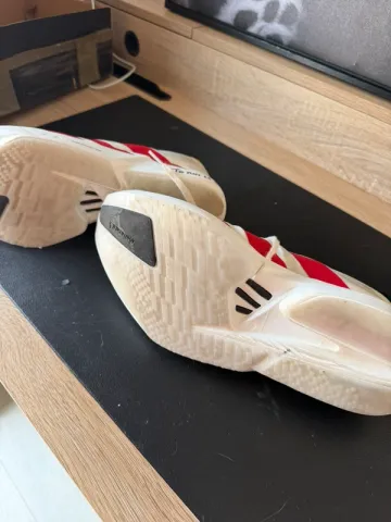 Used Adidas Adizero Adios Pro 4 bike — image 2 of 6