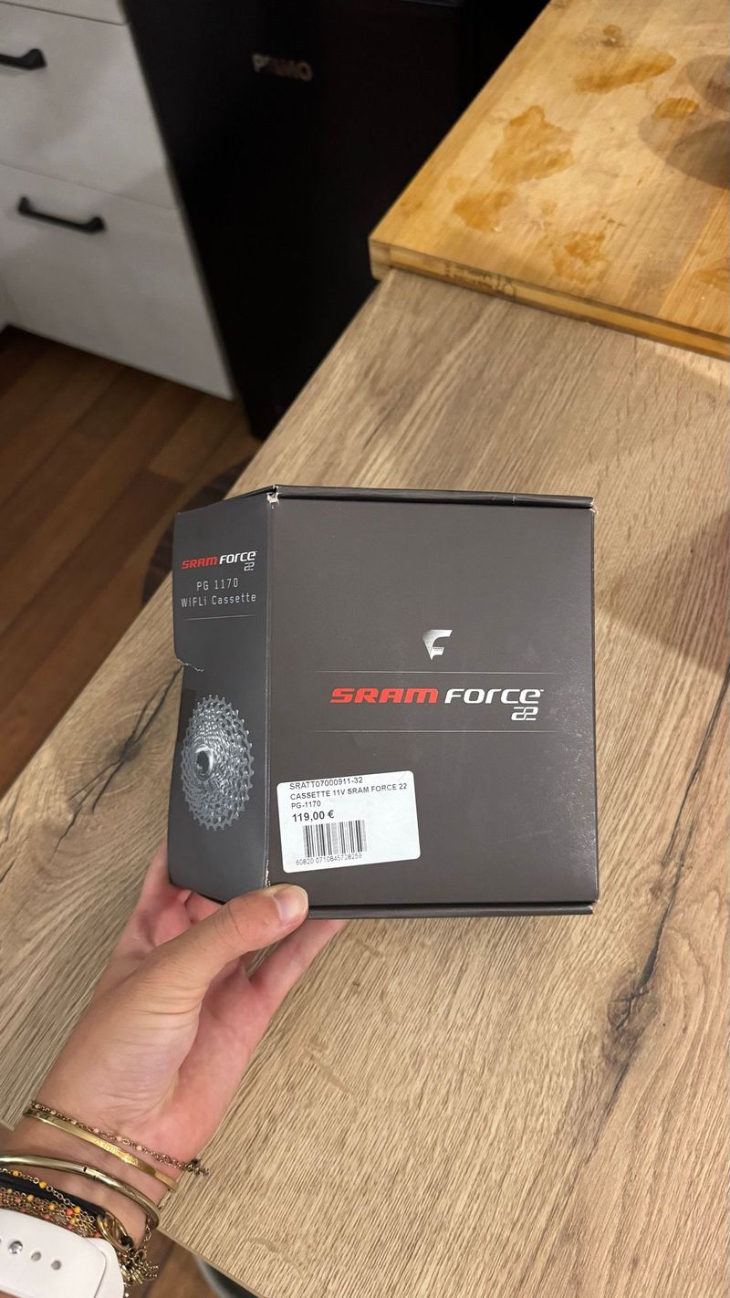 Sram Force Cassette 11v Drivetrain & Pedals d'occasion