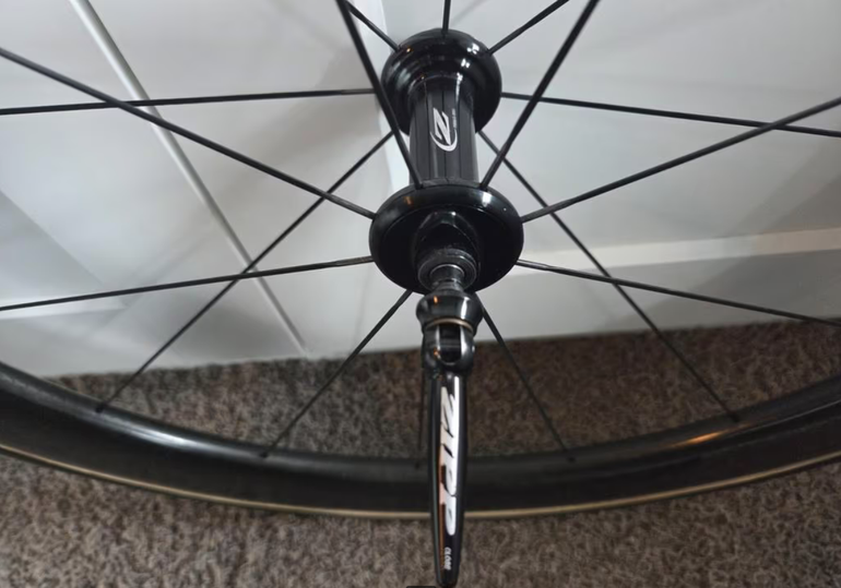 Used Zipp 404 Firecrest 2018 bike — image 3 of 6