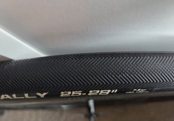 Used Zipp 404 Firecrest 2018 bike — image 6 of 6