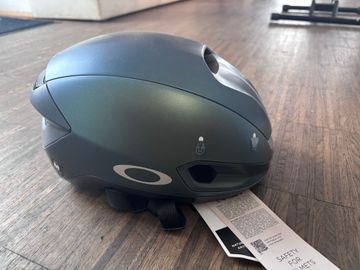 Tweedehands Oakley NEW! ARO7 Lite bike — afbeelding 2 van 4