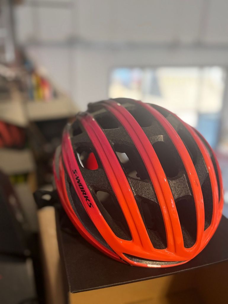 Używany Specialized Prevail II Helmet bike — zdjęcie 2 z 4