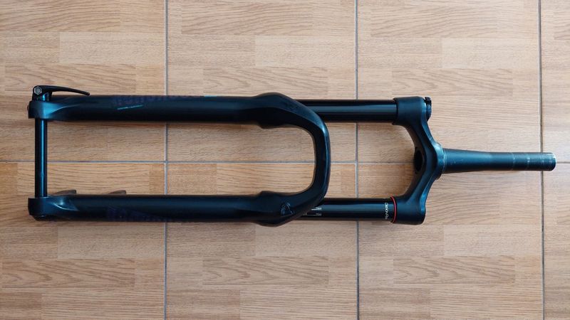 Použité RockShox Yari RC 27.5" 170mm () – DebonAir C1 Upgrade – Fresh Service 2020 Fork