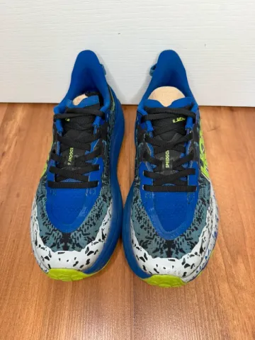 Used Hoka Speedgoat 6 bike — image 3 of 9