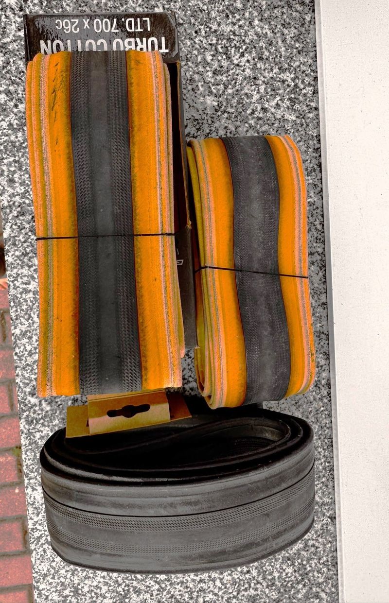 Gebrauchtes Specialized Turbo Cotton Tyres & Tubes