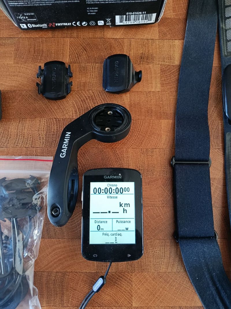 Used Garmin Edge 820 Cycling Accessories