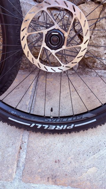 Tweedehands Syncros X30se 2025 bike — afbeelding 2 van 5
