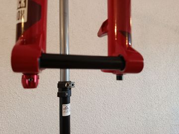 Used RockShox boxxer 2014 bike — image 5 of 9