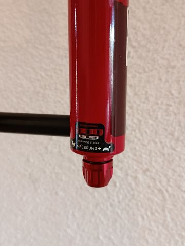 Used RockShox boxxer 2014 bike — image 9 of 9