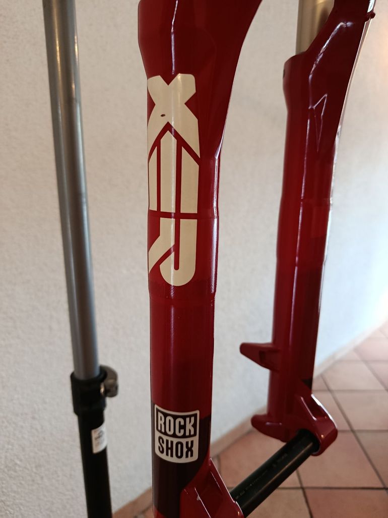 Used RockShox boxxer 2014 bike — image 3 of 9
