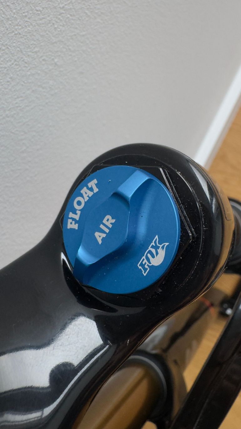 Fox float step cast fork 32 / 15x100 / new 2025 bike d'occasion — image 7 sur 8