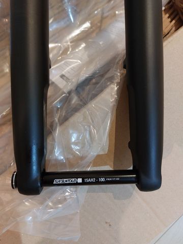 Used Sr Suntour gvx 2026 bike — image 2 of 8
