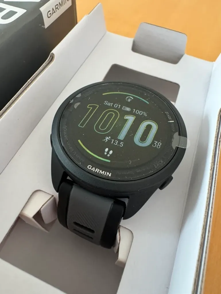 Used Garmin Forerunner 165 Music bike — image 2 of 3