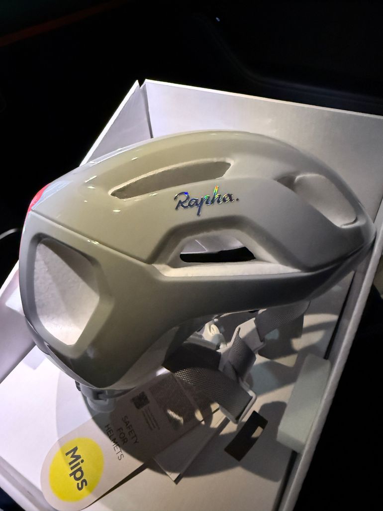 Used POC Ventral air mips x rapha ed. 2025 bike — image 4 of 7