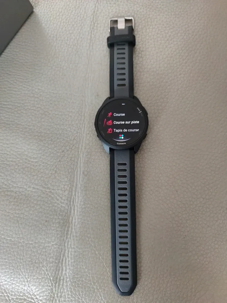 Used Garmin Forerunner 165 bike — image 3 of 5
