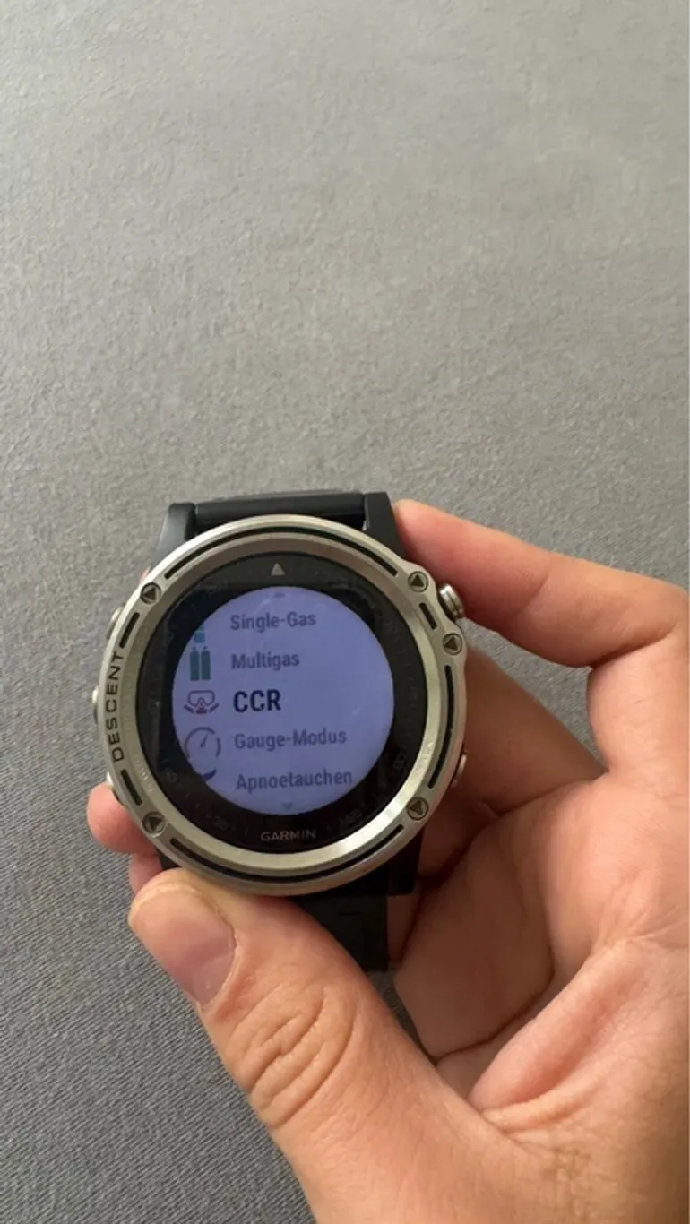 Used Garmin Descent MK1 bike — image 2 of 10