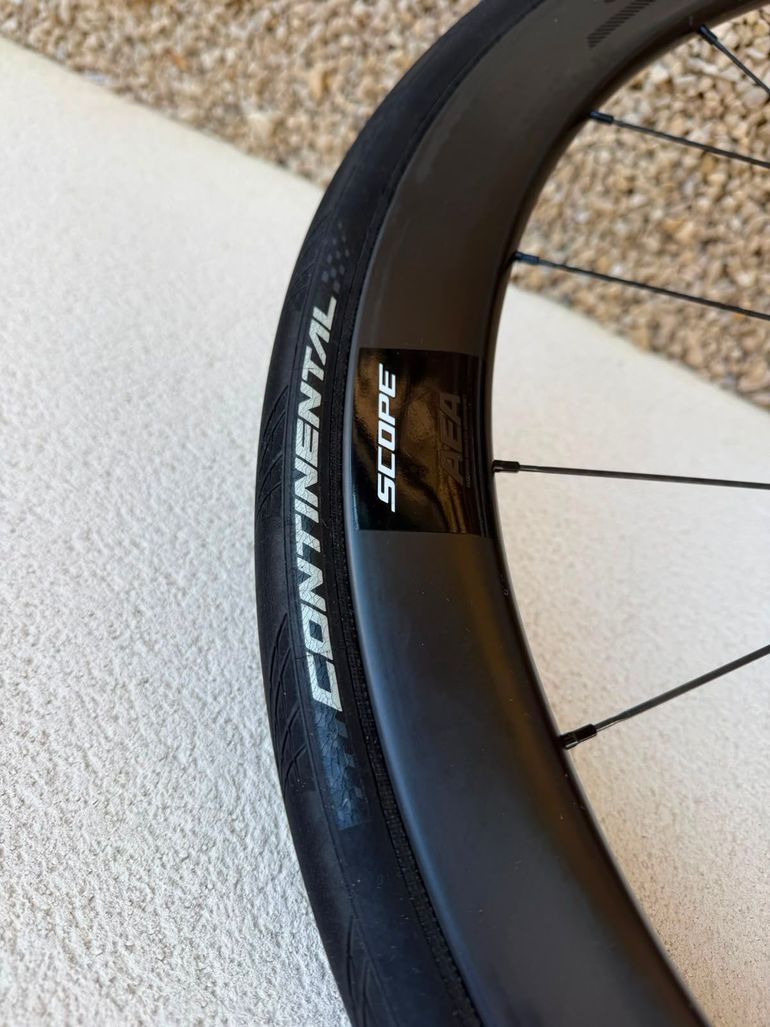 Tweedehands Scope R4 aea 2026 bike — afbeelding 2 van 8