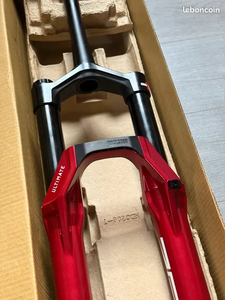 Gebrauchtes RockShox ZEB ULTIMATE 3.2 2026 bike — Bild 2 von 8