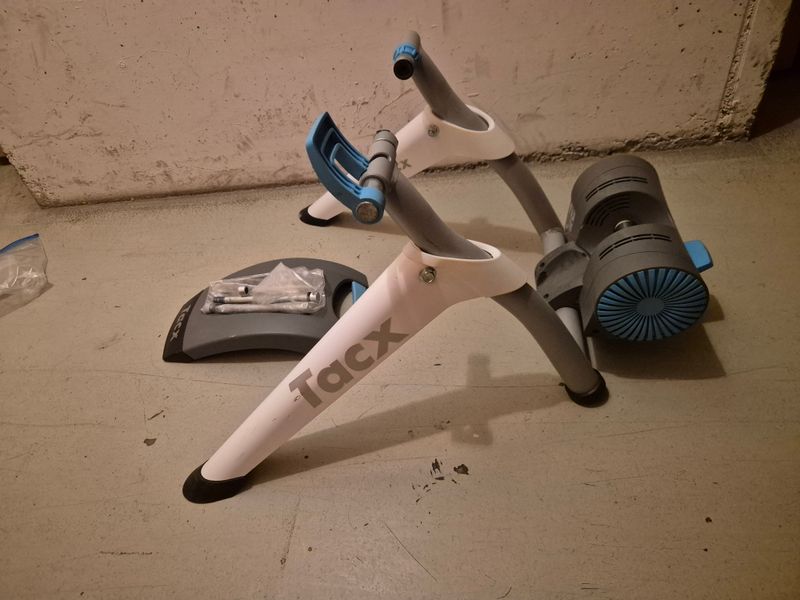 Käytetty Tacx Vortex Smart Cycling Accessories