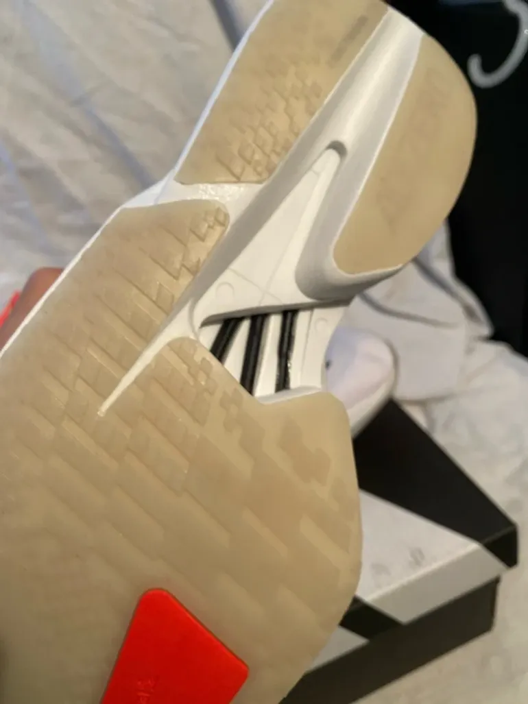 Used Adidas adizero adios pro 4 bike — image 5 of 9