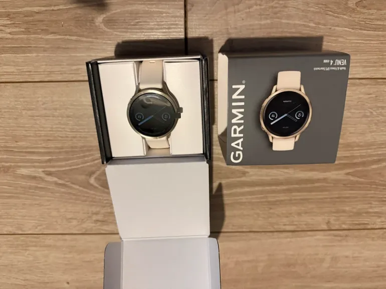 Used Garmin Venu 4 bike — image 2 of 4
