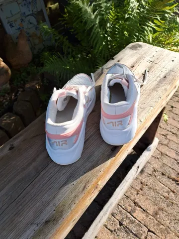 Gebrauchtes White Air Max Bolt bike — Bild 3 von 7