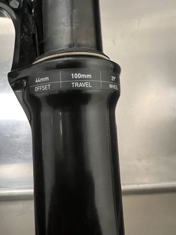 Used RockShox Sid sl select 100mm three position lockout 2023 bike — image 5 of 7