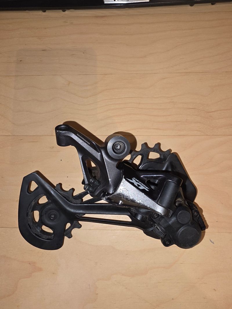 Shimano Deore XT RD-M8100 SGS 12speed 2023 Drivetrain & Pedals d'occasion
