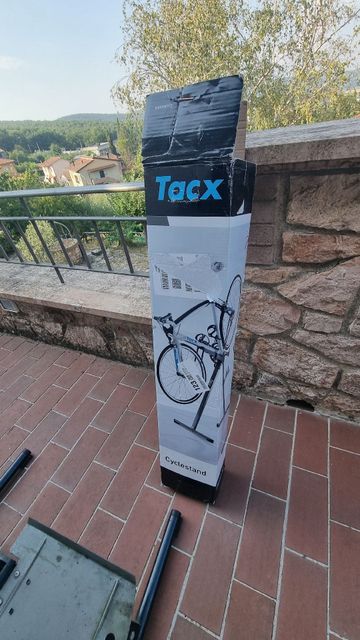 Used Tacx Cyclestand T3000 bike — image 4 of 6