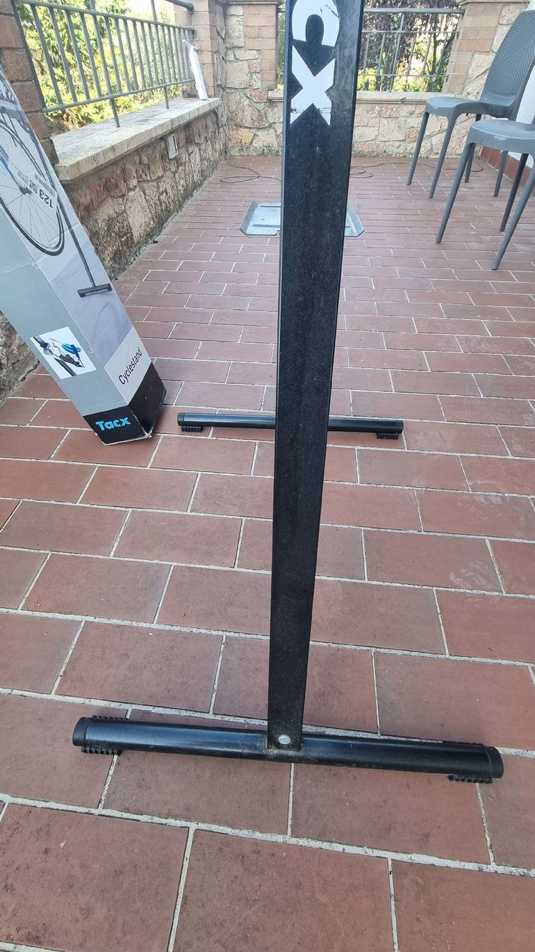 Used Tacx Cyclestand T3000 bike — image 5 of 6