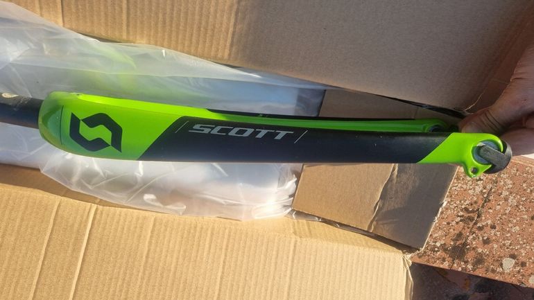 Used Scott Speedster 30 Carbon Fork 2018 bike — image 6 of 7