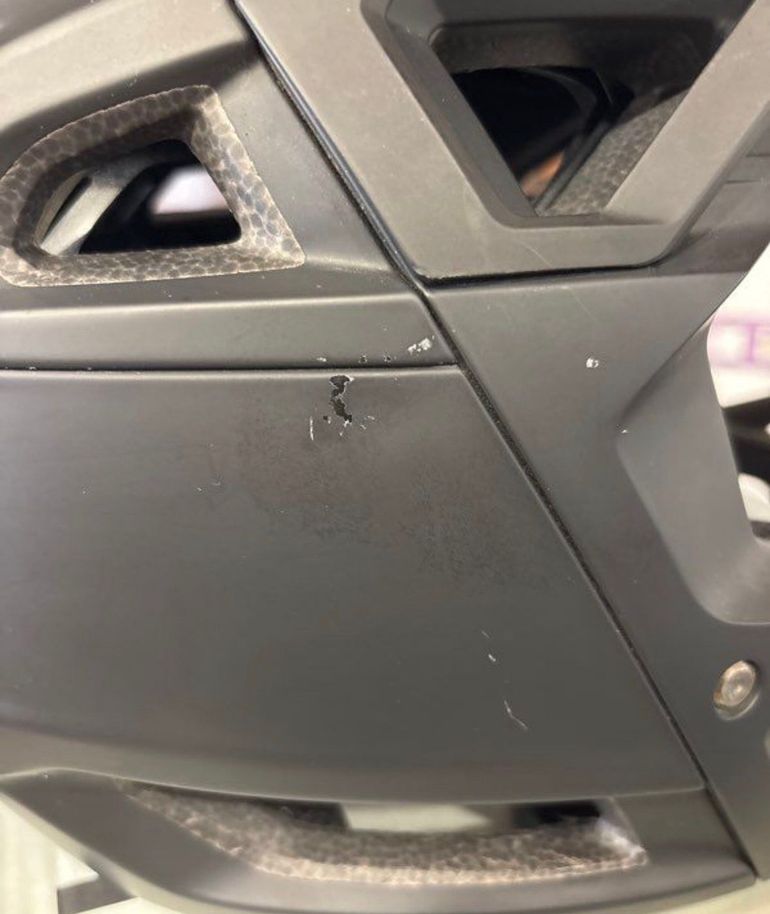Used Fox Proframe Helmet bike — image 4 of 7