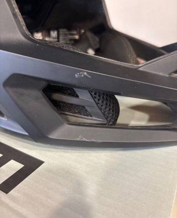Used Fox Proframe Helmet bike — image 6 of 7