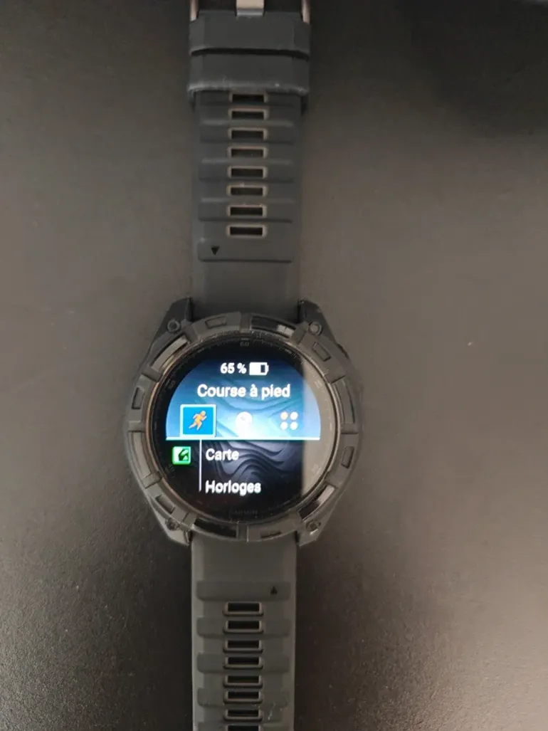 Used Garmin Fenix 8 Amoled Sapphire 51 mm bike — image 9 of 12